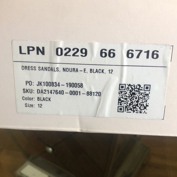 Black Mid height blocked heel sandals w/adjustable buckled ankle strap - Picture 8 of 8